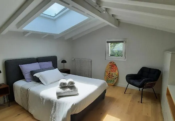 D'hotes Avec Piscine Dans Maison Basque Avec Petits-dejeuners * Ascain