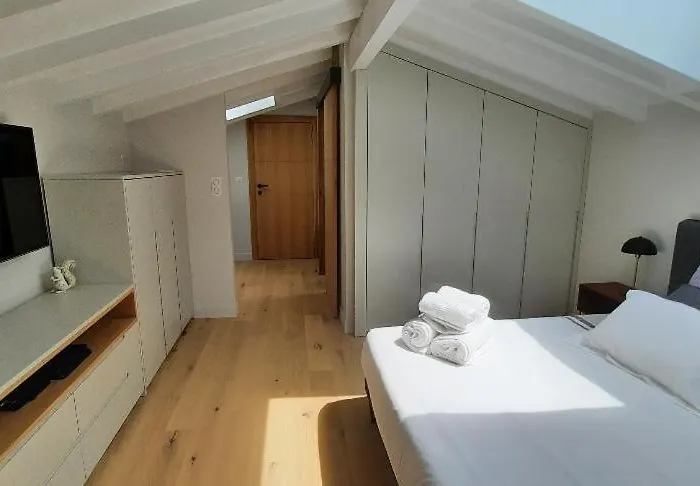 Homestay D'hotes Avec Piscine Dans Maison Basque Avec Petits-dejeuners *